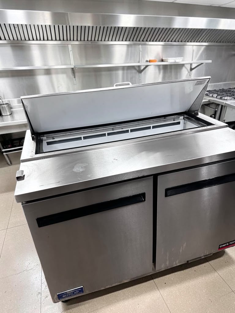 Flawless Condition – Arctic Air AST48RZ – 48" Two-Door Sandwich/Salad Prep Table – 12 Cu. Ft. – 12-Pan Capacity – 115V – Fully Tested & Operational!
