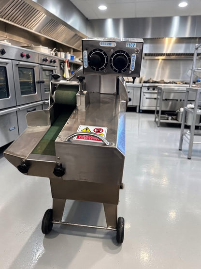 Exceptional Condition – Ming Chun MG-666 – Commercial Conveyor Vegetable Cutting Machine – Adjustable Blade & Belt Speeds – 110V – Fully Tested & Operational!