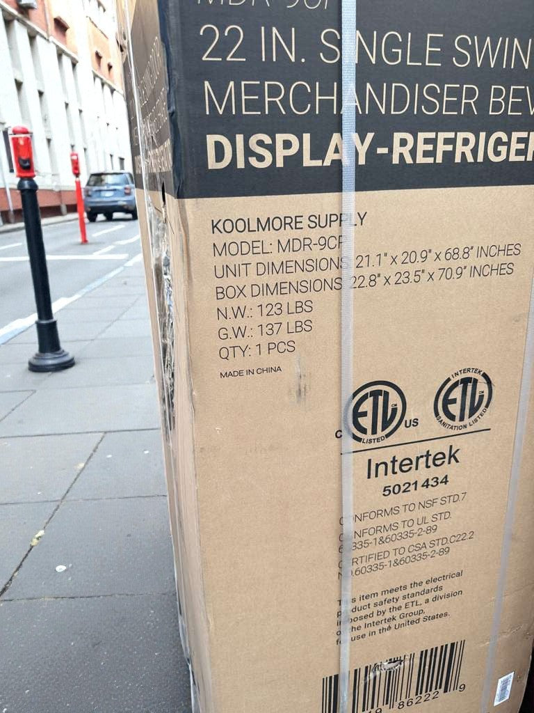 Brand New – Scratch & Dent – KoolMore MDR-9CP Electric Merchandiser Refrigerator (9 Cu. Ft.