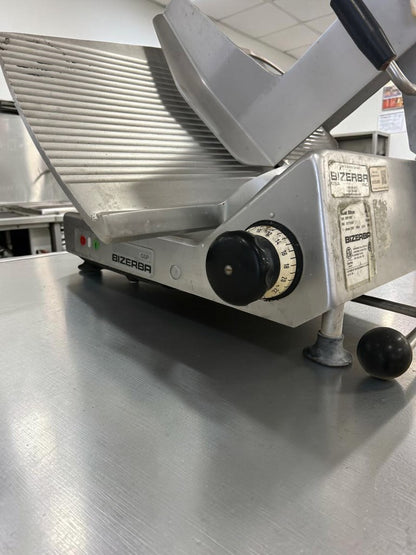 Exceptional Condition – Bizerba GSP H MAX-1 – 13-Inch Maximum Security Manual Gravity Feed Meat Slicer – 1/2 HP – 120V – Fully Tested & Operational!