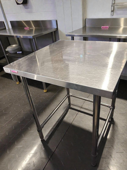Top-Tier Condition – Commercial Stainless Steel Work Table – 48" x 30" – Heavy-Duty – Fully Tested & Operational! (SS-S-WT-0417)
