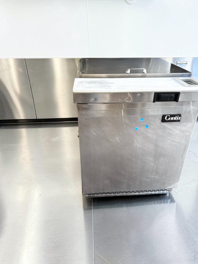Superb Condition – Continental SW27N12M – 27" Mighty Top Refrigerated Sandwich & Salad Prep Table – 12 Pan Capacity – 115V – Fully Tested & Operational!