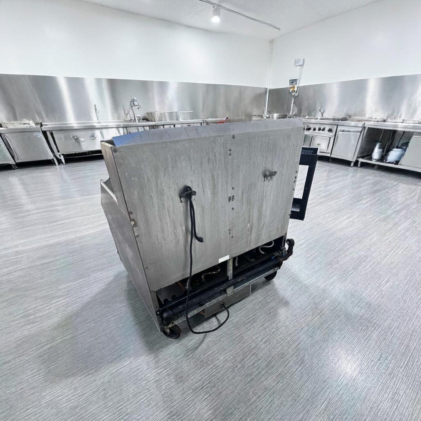 Top-Tier Condition – Frymaster SCFHD260G – Commercial Gas Floor Fryer – (2) 80 lb Vats – 250,000 BTU – Natural Gas – Fully Tested & Operational!