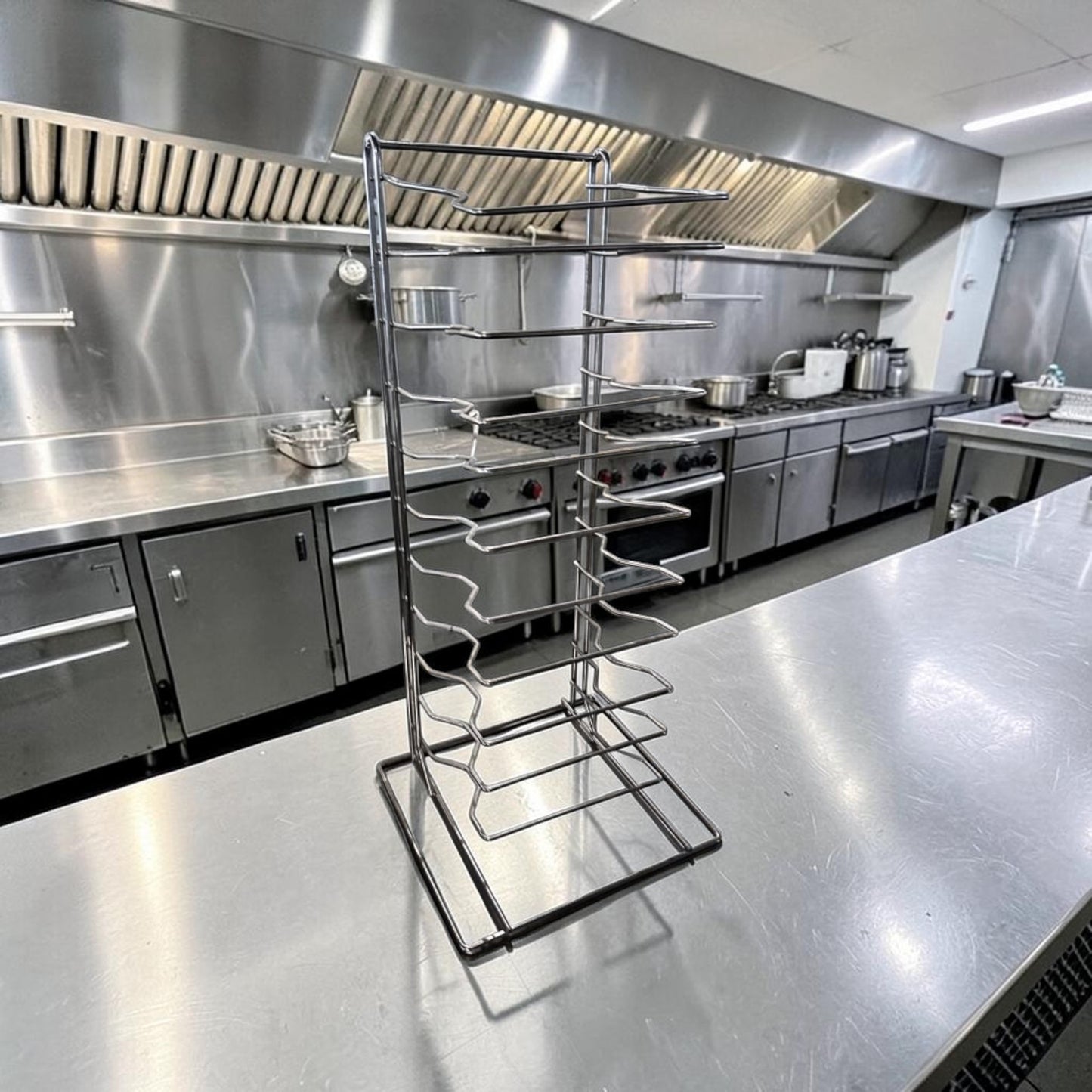 Superior Condition – Commercial Countertop Pizza Pan Stand – 10-Slot Stainless Steel Rack – Space-Saving Vertical Design – Ready for Immediate Use!