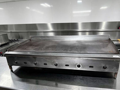 Exceptional Condition – Jade Range 60” Thermostatic Gas Griddle – Heavy-Duty Commercial Flat Top – Natural Gas – Fully Tested & Operational!