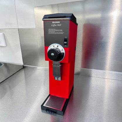 Elite Condition – Bunn G3 HD 22100.0001 3 lb. Bulk Coffee Grinder – Red – Commercial Grade – Fully Tested & Operational!
