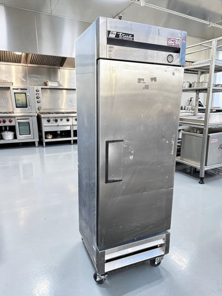 Dependable Condition – True T-19 – 27″ One-Section Solid Door Reach-In Refrigerator – 19 Cu. Ft., 115V, R134a – Fully Tested & Operational!