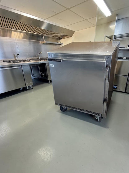 Dependable Condition – Beverage-Air UCR27A – 27" One-Section Commercial Undercounter Refrigerator – 6.2 Cu. Ft. – 115V – Fully Tested & Operational!