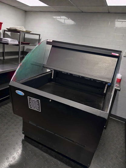 Outstanding Condition – Federal Industries Commercial Open-Top Cold Drink & Bottle Merchandiser – Ice & Beverage Chest – UL Listed – Fully Tested & Operational!