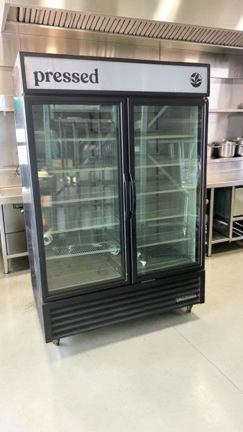 Pristine Condition – True GDM-49RL-HC~TSL01 – 54" Two-Section Rear-Load Glass Door Merchandiser – Black – 47 Cu. Ft. – R290 – 115V – Fully Tested & Operational!