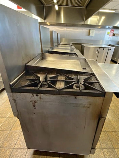 Dependable Condition – Vulcan 36C-2B24GTN Endurance – 36" Natural Gas Range – 2 Burner with 24" Thermostatic Griddle & Convection Oven Base – 135,000 BTU – Fully Tested & Operational!