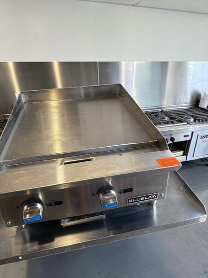 Pristine Condition – Blue Lava BLGM24-24D – 24" Heavy-Duty Commercial Gas Griddle – 1" Plate – 60,000 BTU – Natural Gas – CSA Sanitation Certified – New!