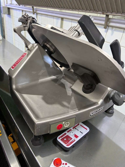High-Grade Condition – Hobart HS8 Commercial Heavy-Duty Meat Slicer – 120V / Single Phase – Fully Tested & Working!