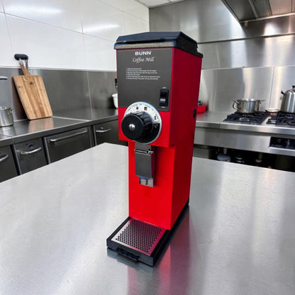 Elite Condition – Bunn G3 HD 22100.0001 3 lb. Bulk Coffee Grinder – Red – Commercial Grade – Fully Tested & Operational!