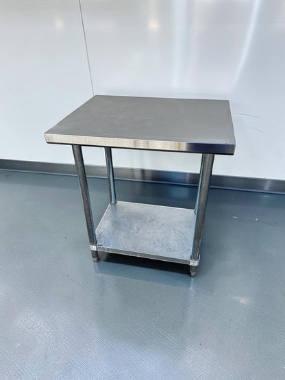 First-Class Condition – Commercial Stainless Steel Work Table – 32" × 24" Prep Surface – Adjustable Undershelf – Commercial Casters – Fully Inspected & Ready for Use!