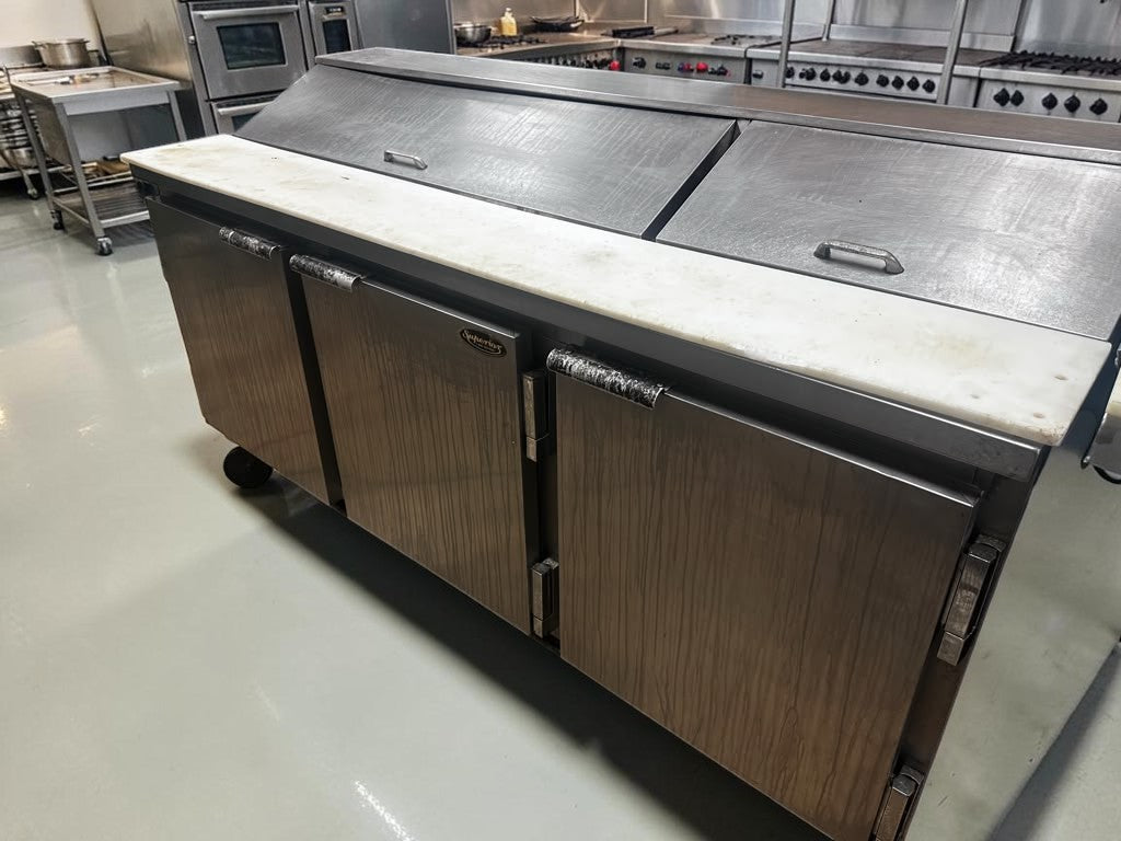 Dependable Condition – Beverage-Air SP72-18 – 72″ Three-Door Sandwich/Salad Prep Table – 18-Pan Refrigerated Top – 115V – Fully Tested & Operational!