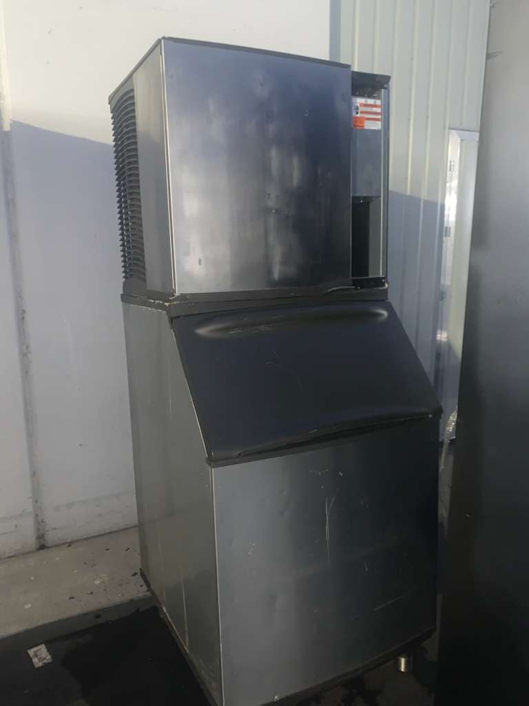Prime Condition – Manitowoc SY0654A Commercial Ice Machine with Ice Bin – Air-Cooled – Fully Tested & Operational!