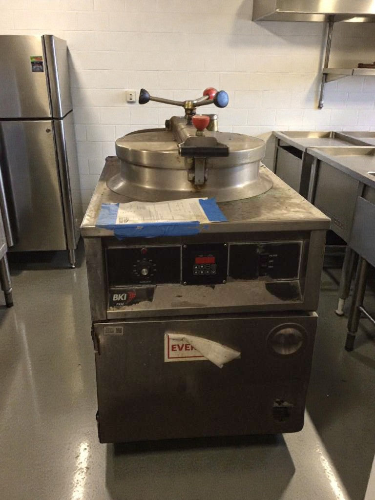 Premium Condition – BKI Commercial Pressure Fryer – Floor Model – Stainless Steel – Fully Tested & Working!