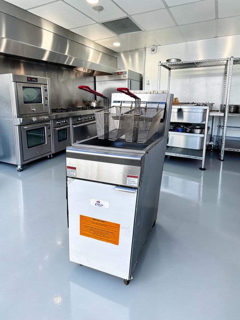 Dependable Condition – Cooler Depot HFRF-120B-NG – Commercial 50 lb. Natural Gas Floor Fryer – Four Burners – 120,000 BTU – Twin Baskets – ETL & NSF Certified – Fully Tested & Operational!