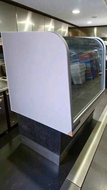 Impeccable Condition – C. Schmidt EHD-4 Refrigerated Deli Display Case – Curved Glass – 115V – Fully Tested & Operational