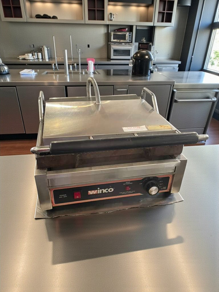 Immaculate Condition – Winco Commercial Countertop Single Panini Grill – 120V – Fully Tested & Working!