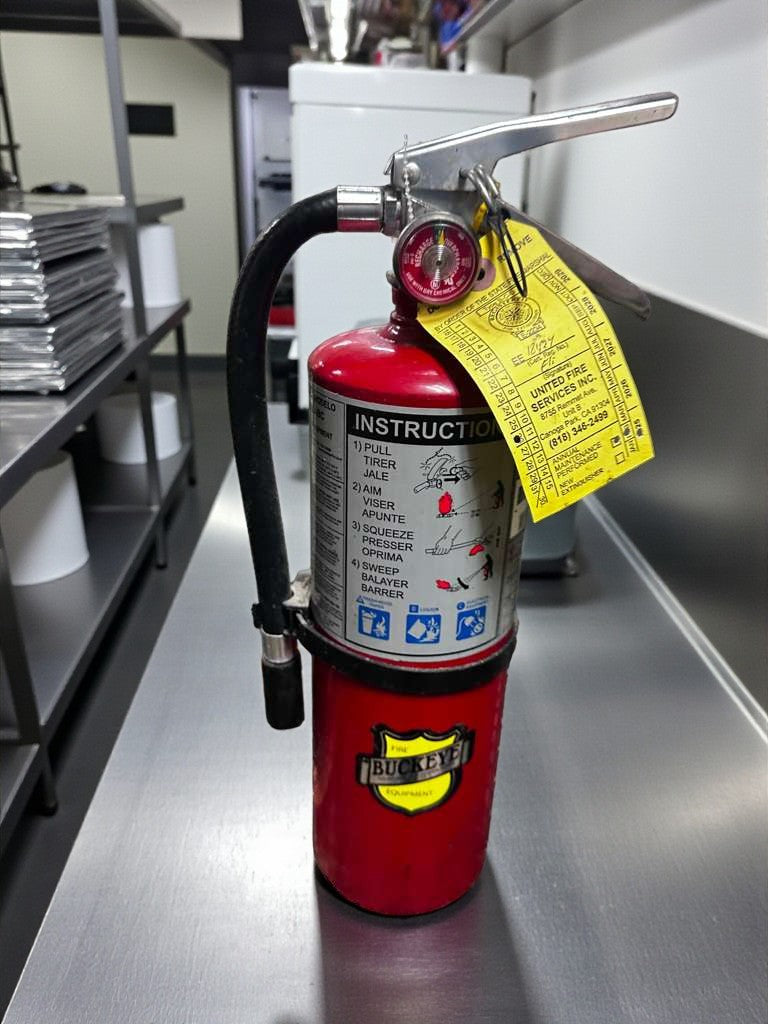 Prime Condition – Buckeye 5 HI SA40 ABC – Commercial Dry Chemical Fire Extinguisher – UL Listed – Fully Inspected & Operational!