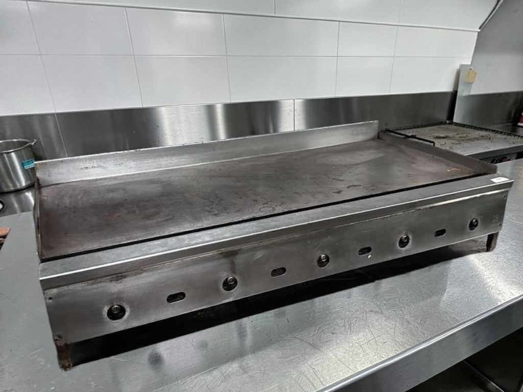 Exceptional Condition – Jade Range 60” Thermostatic Gas Griddle – Heavy-Duty Commercial Flat Top – Natural Gas – Fully Tested & Operational!