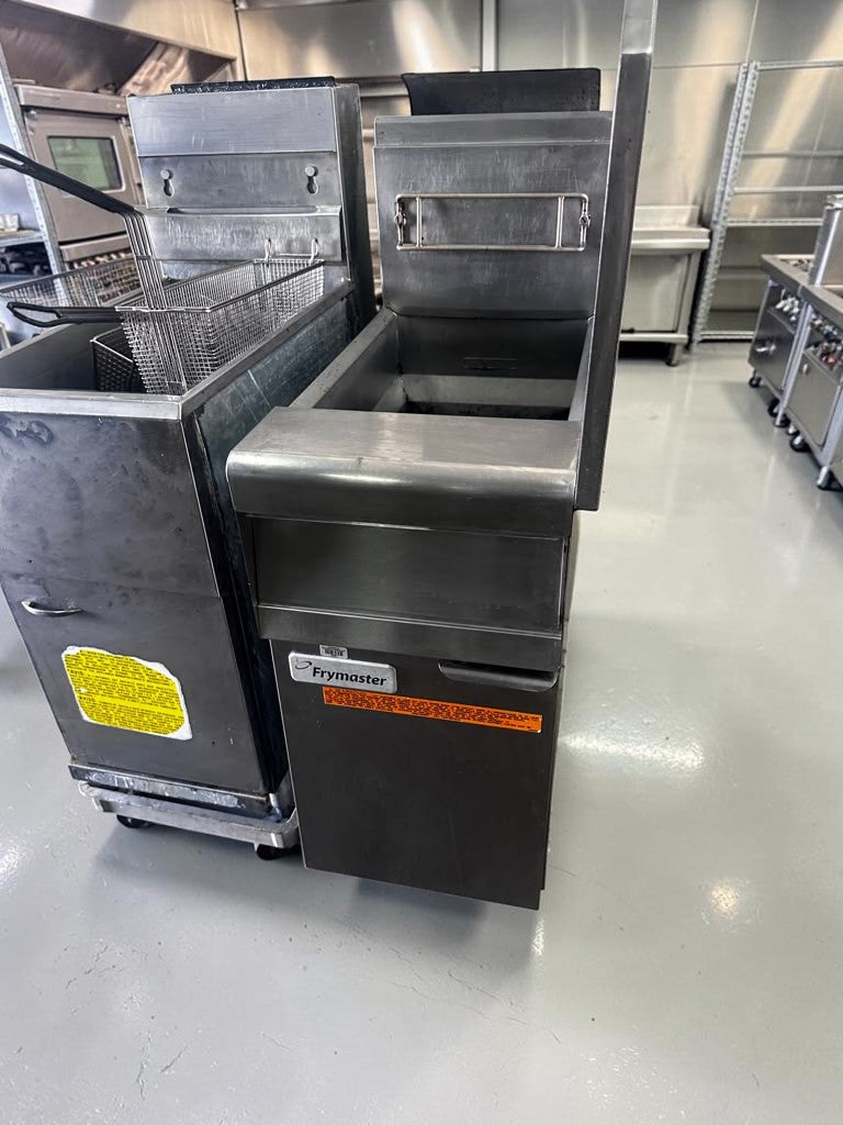 Prime Condition – Frymaster PMJ145SC – 16″ Natural-Gas Floor Fryer – 40–50 lb Oil Capacity – 104,300 BTU – Fully Tested & Operational!