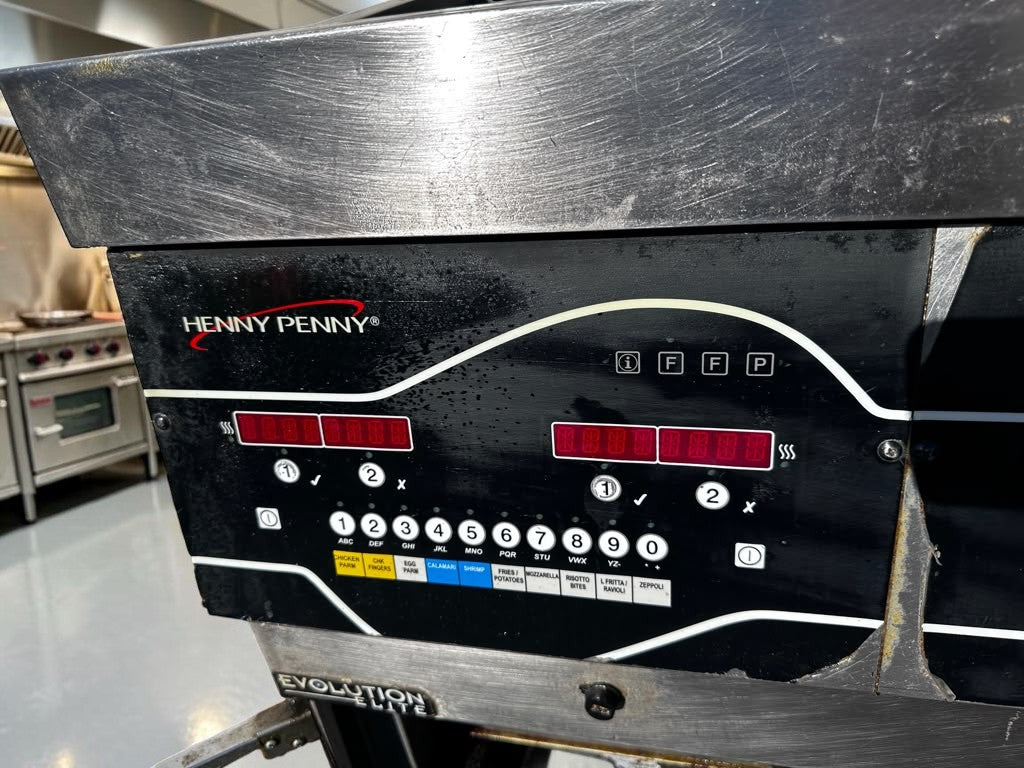 Exceptional Condition – Henny Penny EEG242.0_NAT – Evolution Elite® 2-Well Gas Open Fryer – 60 lb Total Capacity – ENERGY STAR® - Fully Tested & Operational!