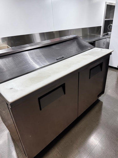 High-Quality Condition – True TSSU-60-16 – 60" Refrigerated Sandwich & Salad Prep Table – 16 Pan Capacity – 115V – NSF & UL Listed – Fully Tested & Operational!