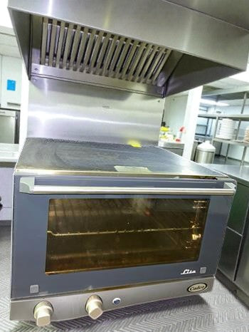 Top-Tier Condition – Cadco Lisa OV-013 Commercial Countertop Convection Oven – 208–240V / Single Phase – Fully Tested & Working!