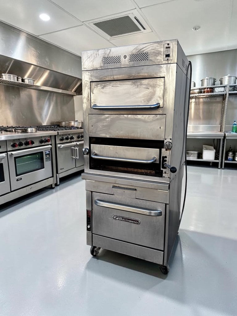 Dependable Condition – Southbend P32A-171 Platinum Series – 32" Gas Infrared Upright Broiler with Warming Oven & Convection Oven Base – Natural Gas – Fully Tested & Operational!