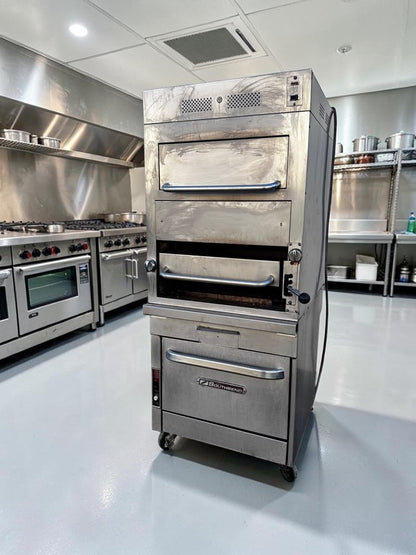 Dependable Condition – Southbend P32A-171 Platinum Series – 32" Gas Infrared Upright Broiler with Warming Oven & Convection Oven Base – Natural Gas – Fully Tested & Operational!
