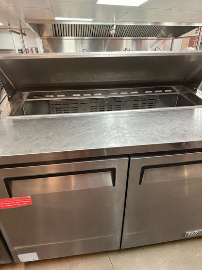 Excellent Condition – Turbo Air MST-48 M3 Series – 48" Commercial Sandwich / Salad Prep Table – 12 Cu. Ft. – 2 Doors – 115V – R134a – AS IS!