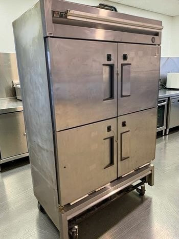 Exceptional Condition – True T-49-4 – Commercial 4-Door Reach-In Refrigerator – Stainless Steel – Fully Tested & Operational!