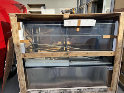 Brand New Condition – KoolMore Refrigerated Bakery Display Case (Scratch & Dent)