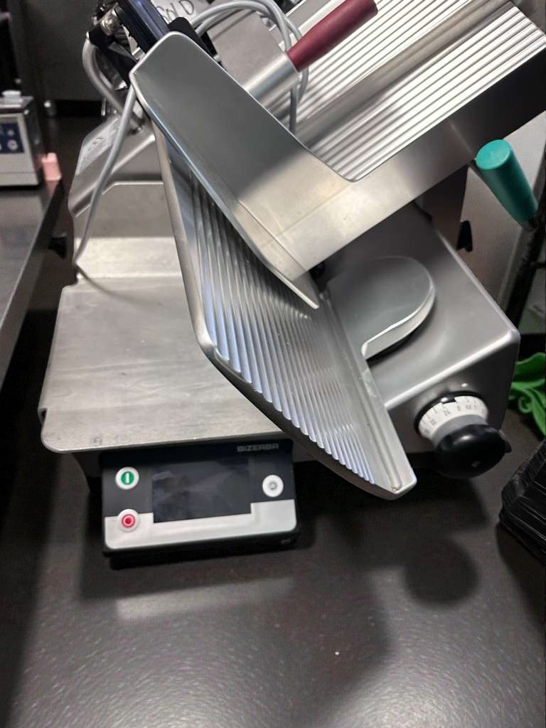 Exceptional Condition – Bizerba GSP HD IW-90 GCB Commercial Semi-Automatic Meat Slicer – Fully Tested & Working