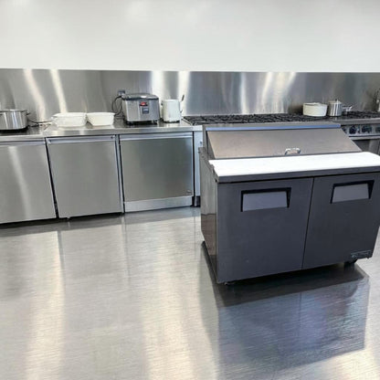 Top-Tier Condition – True TSSU-48-12-HC Sandwich/Salad Prep Table – 48” – Refrigerated Base – 115V – Fully Tested & Operational!