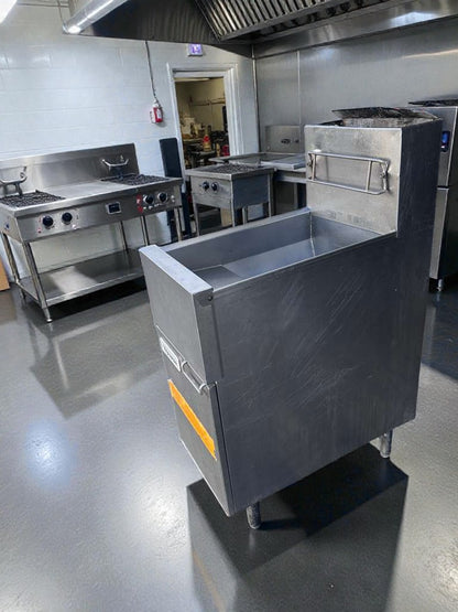 Excellent Condition – Frymaster ESG35T Natural Gas Commercial Fryer – 40 lb Capacity – NSF & ETL Listed – Fully Tested & Operational!