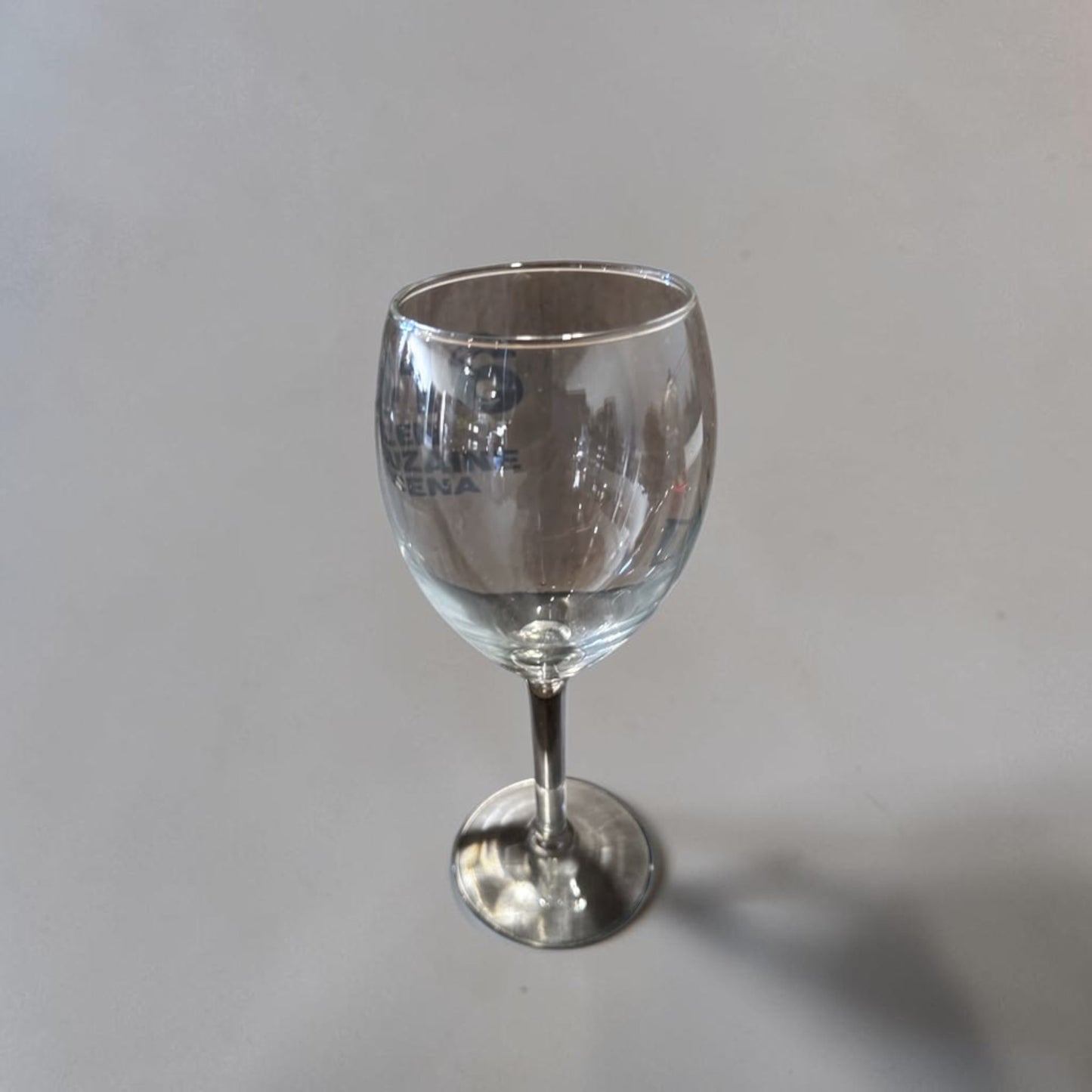 Brand-New Condition – Libbey 8416 Vino Grande – 16 Oz. Commercial Wine Glasses – Clear Stemware – 12-Piece Case – Made in USA