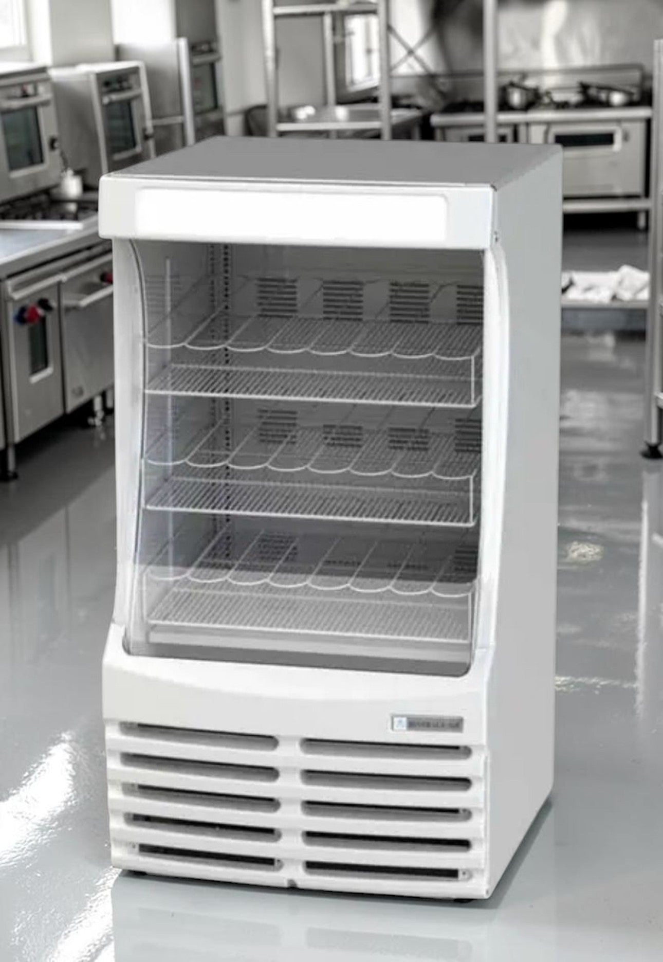 Exceptional Condition – Beverage-Air BZ13-1-W The Breeze Open Display Case – 30” Wide – 3-Tier Refrigerated Merchandiser – Fully Tested & Operational!