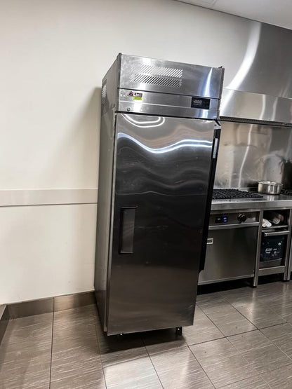 Excellent Condition – Turbo Air EF24-1-N-V – E-Line One-Section Reach-In Freezer – 21.9 Cu. Ft. – R290 – 115V – Fully Tested & Operational!