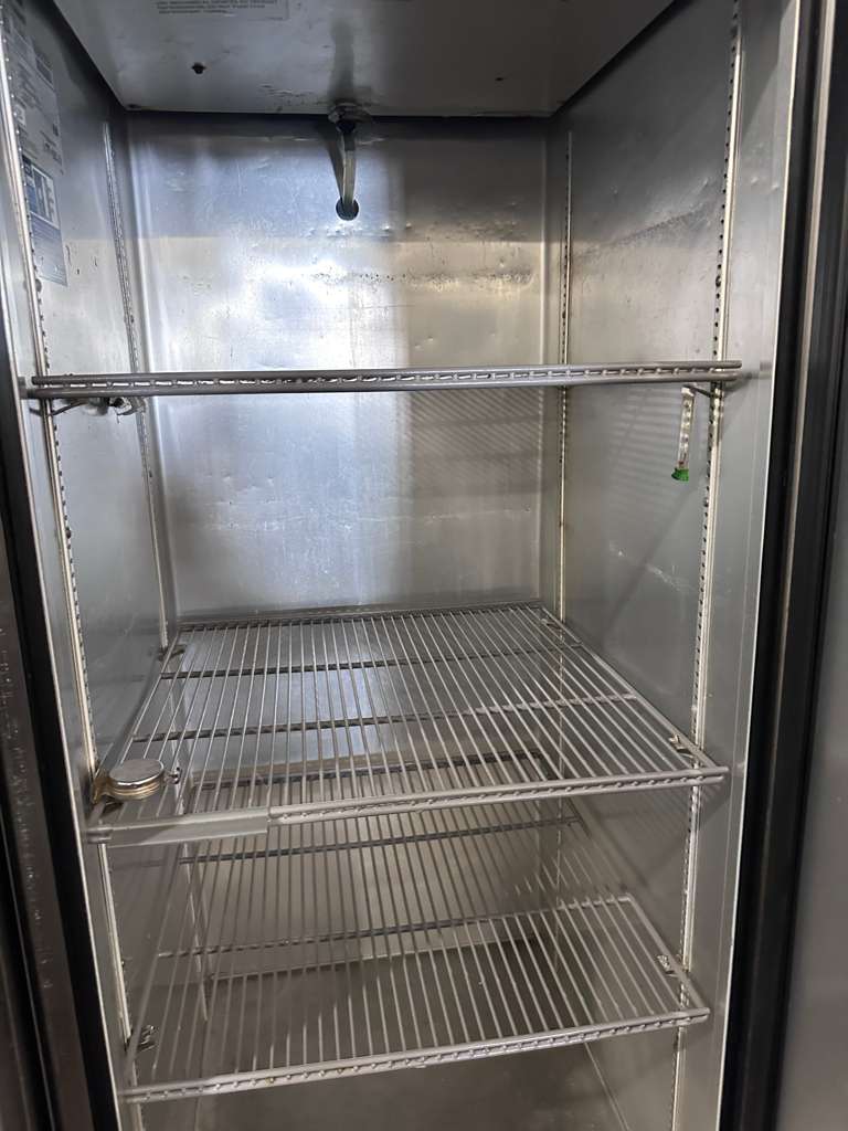 Superior Condition – True T-23-HC Commercial Reach-In Refrigerator – 27" Single Door – Stainless Steel – Energy Efficient – Fully Tested & Operational!