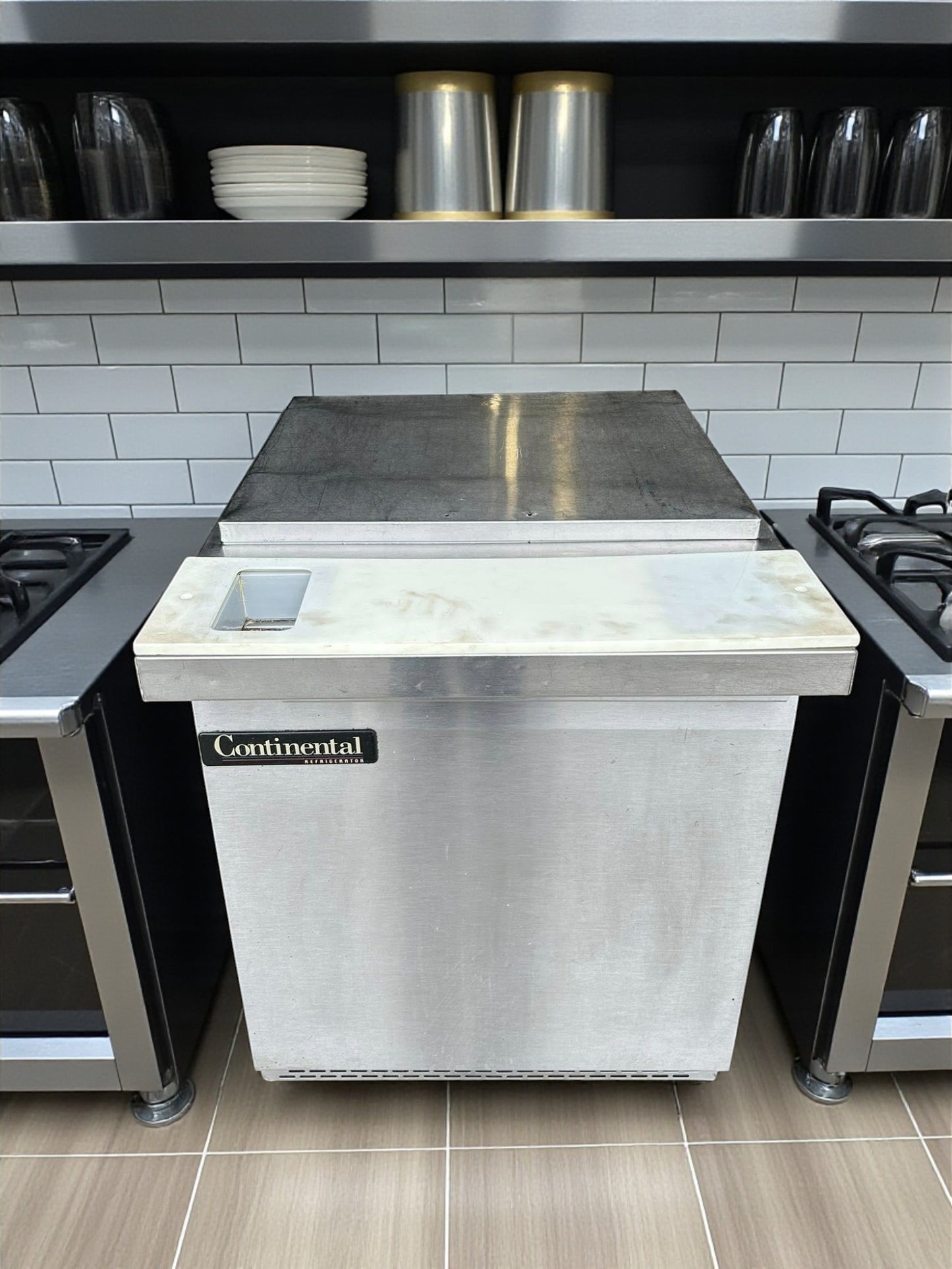 Outstanding Condition – Continental SW27-12M – Mighty Top Refrigerated Sandwich Prep Unit – 27" Wide – 7.4 Cu. Ft. – UL & NSF Listed – Fully Tested & Operational!
