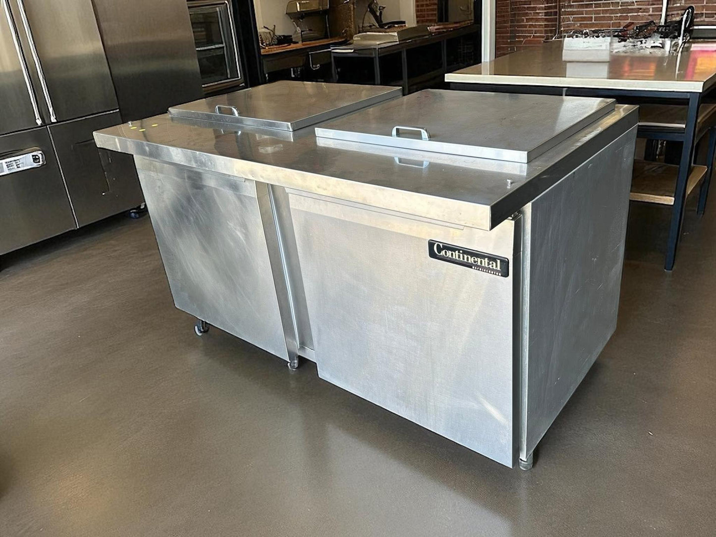 Exceptional Condition – Continental Refrigerator SW60-24M – 60” Stainless Steel Refrigerated Worktop / Sandwich Prep Table – 115V – Fully Tested & Operational!