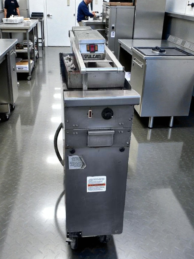 Outstanding Condition – Vulcan EV12-12G208NDLS-S4 – Commercial Electric Countertop / Floor Cooking Unit – Stainless Steel – 208V – 3.4 kW – Fully Tested & Operational!