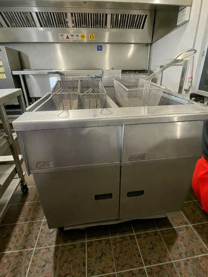 Immaculate Condition – Pitco SG14JS Commercial Gas Fryer – Natural Gas – Fully Tested & Working!