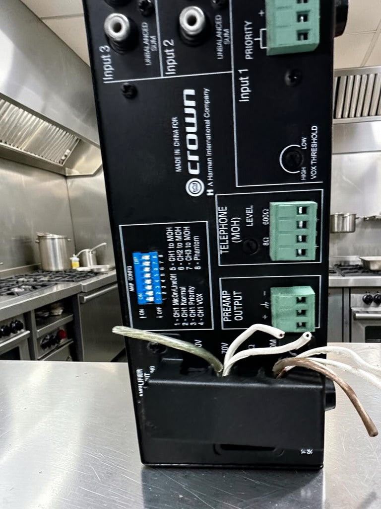 High-Grade Condition – Crown 135MA – 3-Input Commercial Mixer-Amplifier – 35W – 8Ω/70V/100V Outputs – Universal 100–240V