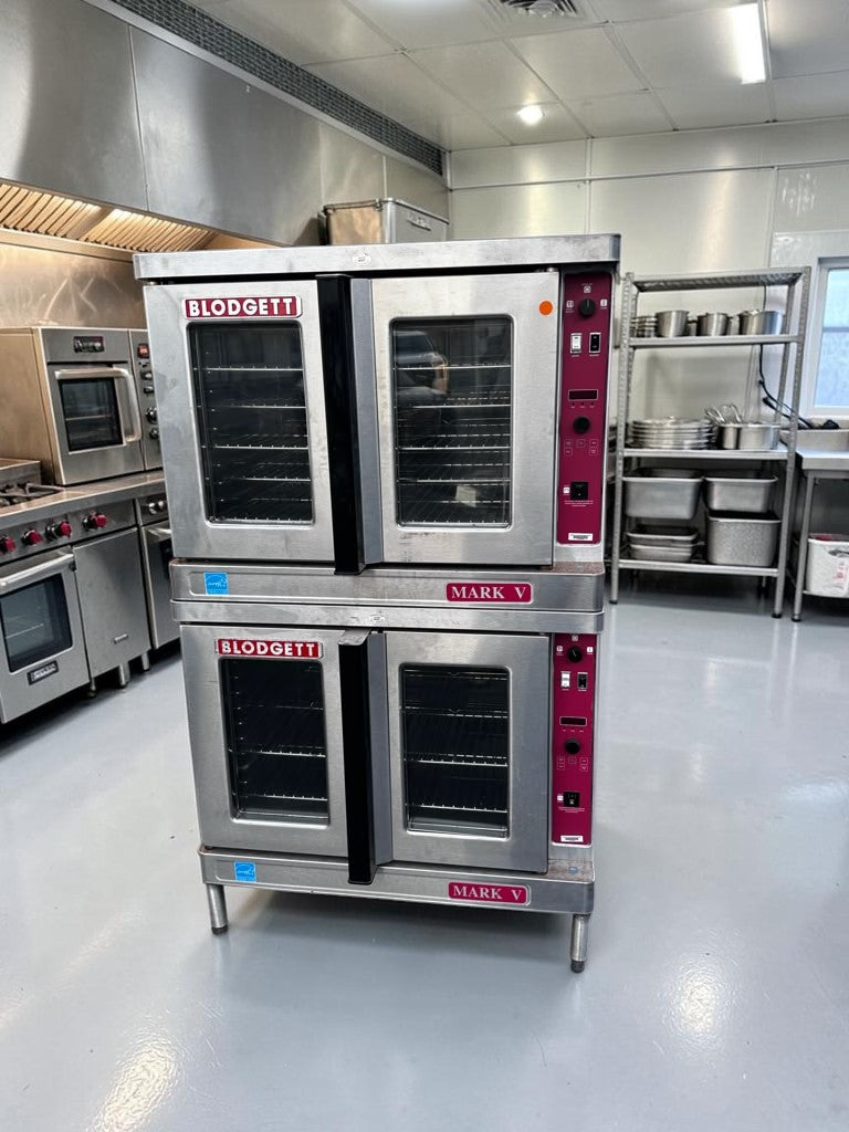 Exceptional Condition – Blodgett MARK V-100 DBL – 38" Double-Deck Electric Convection Oven – 220/240V, Single Phase – ENERGY STAR® – Fully Tested & Operational!