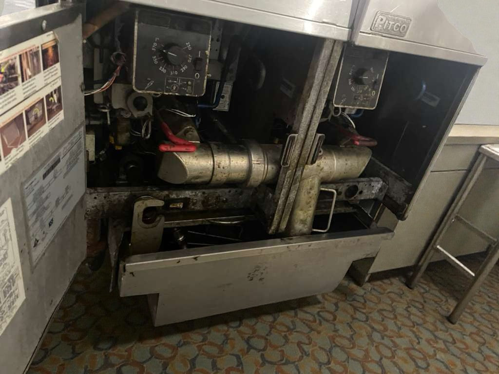 Immaculate Condition – Pitco SG14JS Commercial Gas Fryer – Natural Gas – Fully Tested & Working!